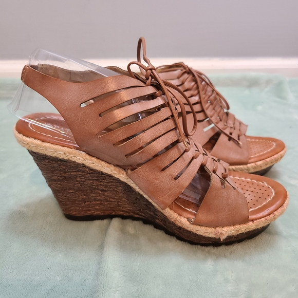 Patrizia Leather Gladiator Wedge Sandals Size 7 - Picture 2 of 8